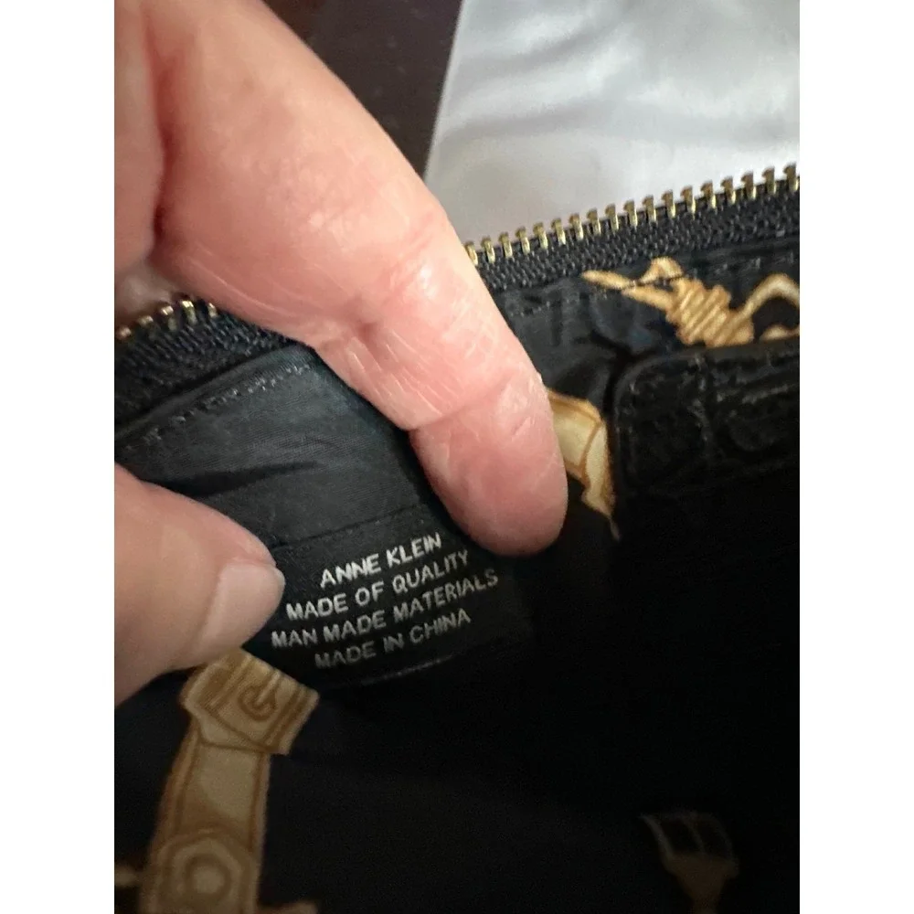 Anne Klein Black‎ Croc Embossed Wristlet Pouch Gold Tone Chain Strap Clutch